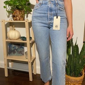 Levi's Premium Ribcage Straight Ankle Jeans